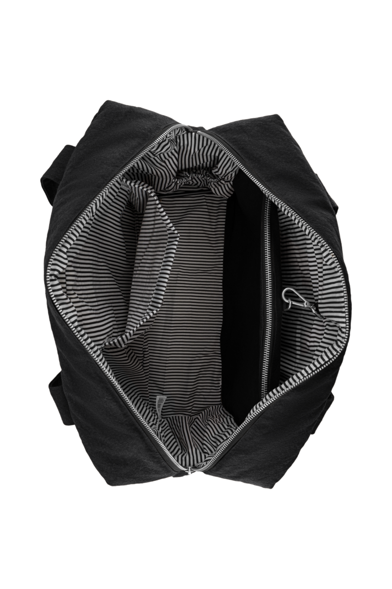 DARCY-Black4.png DARCY-Black4.png