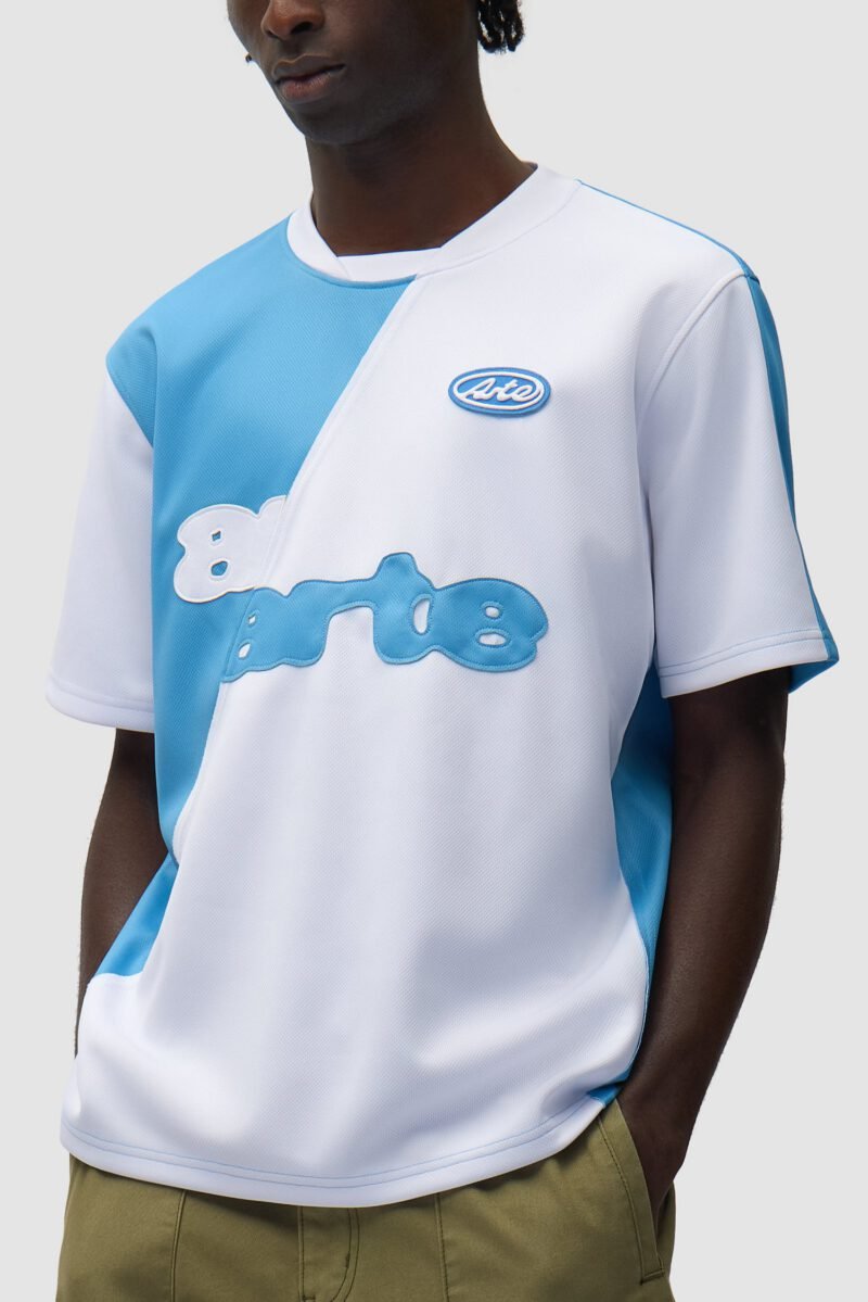 SS26-082TBLUE-WHITE6.jpg SS26-082TBLUE-WHITE6.jpg