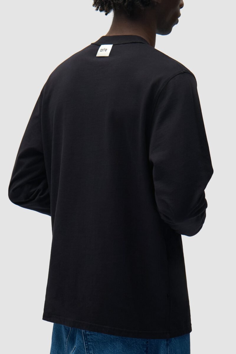 SS26-192LSBLACK8_b4d74b1d-4c86-44f6-b9ea-cadea39d3a56.jpg SS26-192LSBLACK8_b4d74b1d-4c86-44f6-b9ea-cadea39d3a56.jpg