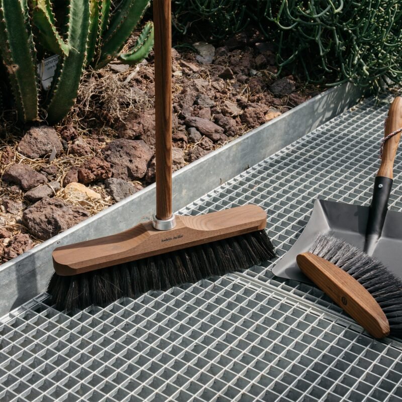 balai-43cm-crin-frene-5102-4.jpg balai-43cm-crin-frene-5102-4.jpg