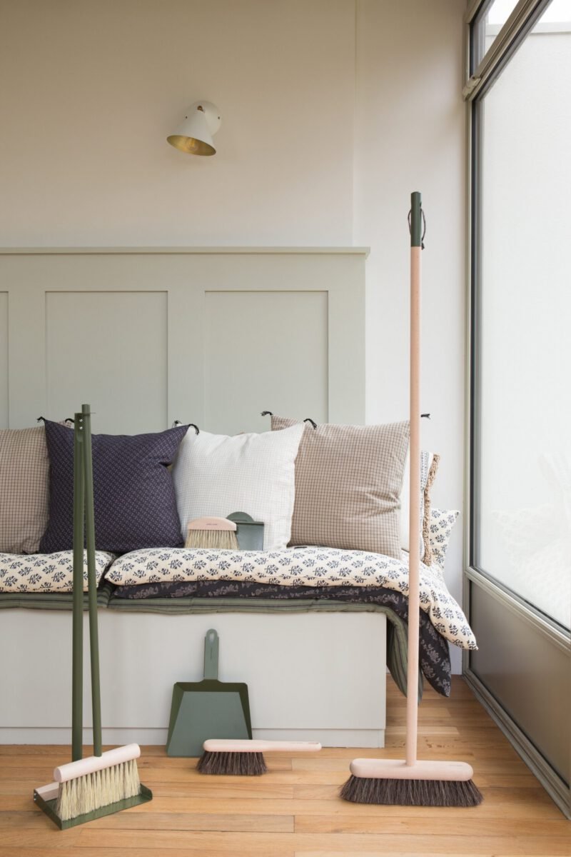 balai-craft-olive-2510_2505-3.jpg balai-craft-olive-2510_2505-3.jpg