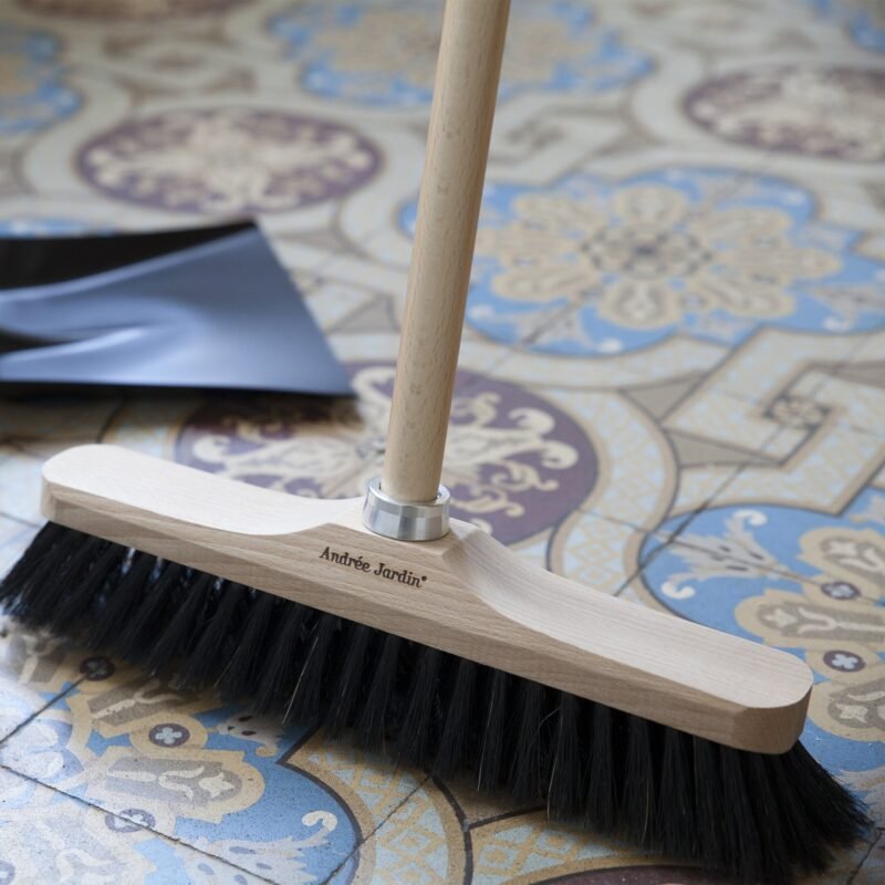 balai-sans-manche-1202.jpg balai-sans-manche-1202.jpg