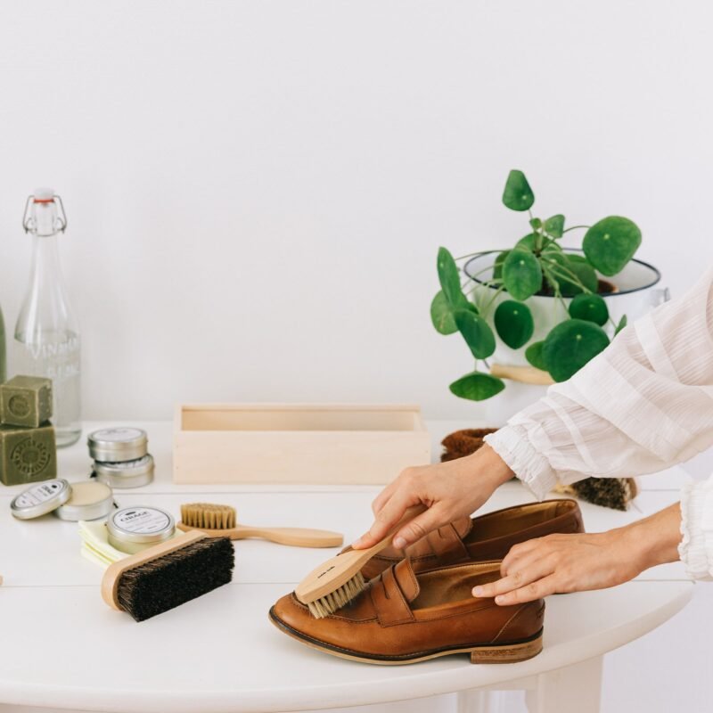 coffret-cirage-chaussures-1530-3.jpg coffret-cirage-chaussures-1530-3.jpg