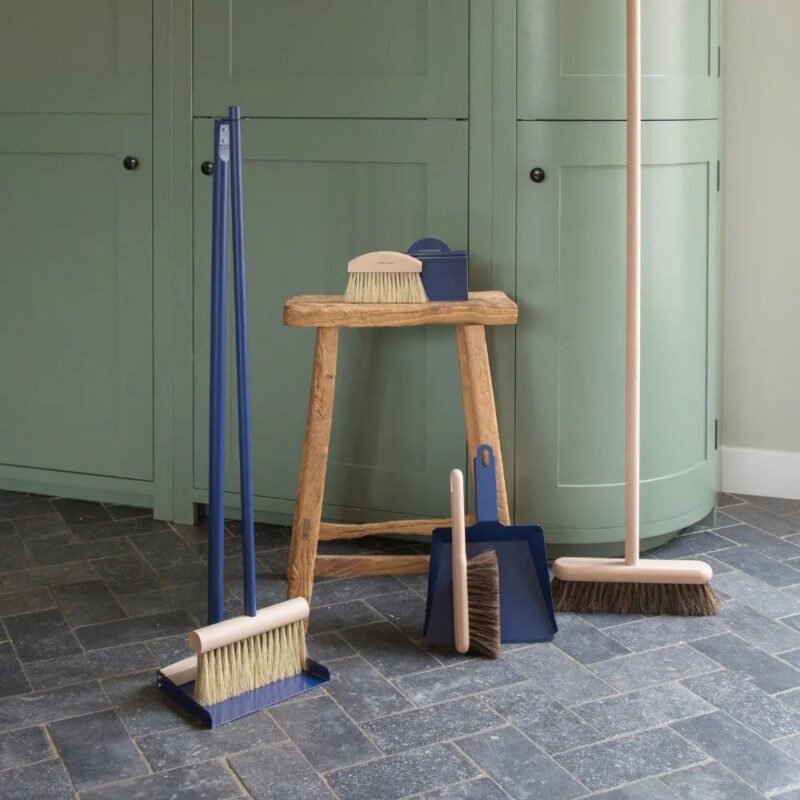 pelle-balayette-long-olive-3192.jpg pelle-balayette-long-olive-3192.jpg