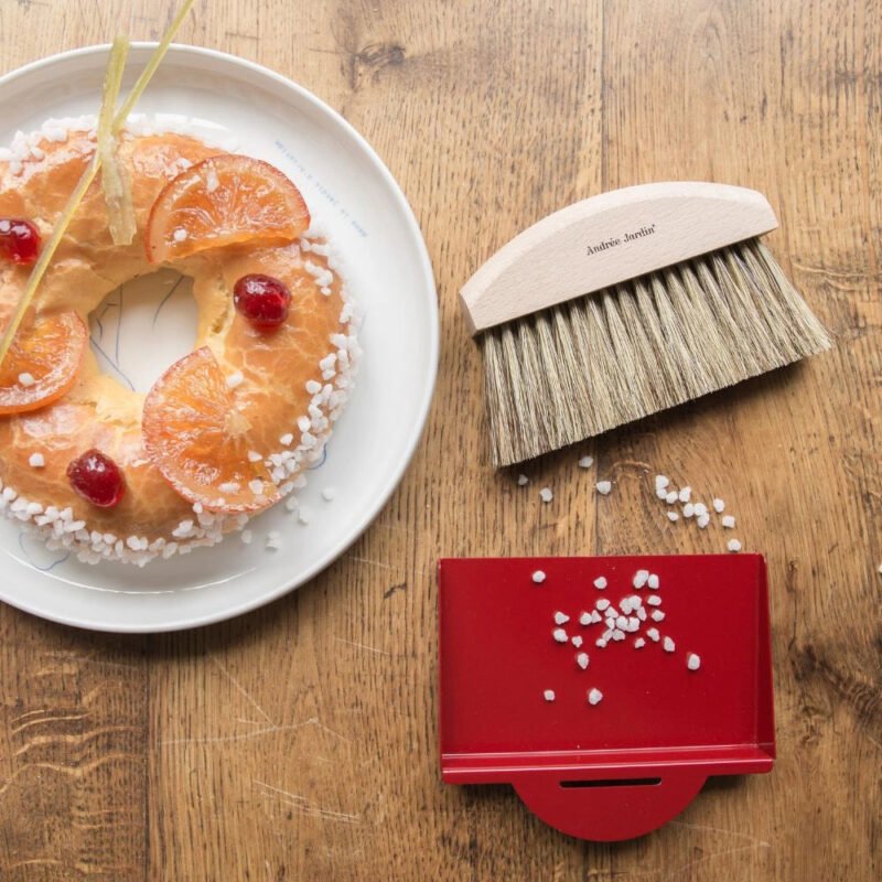 ramasse-miettes-brique-et-brioche-ref1870.jpg ramasse-miettes-brique-et-brioche-ref1870.jpg